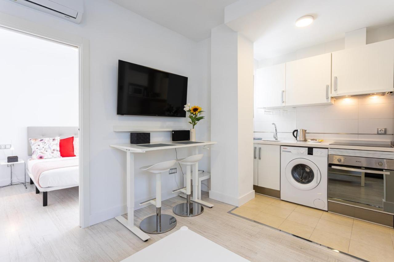 Holidays2Malaga Dos Aceras Apartment ภายนอก รูปภาพ