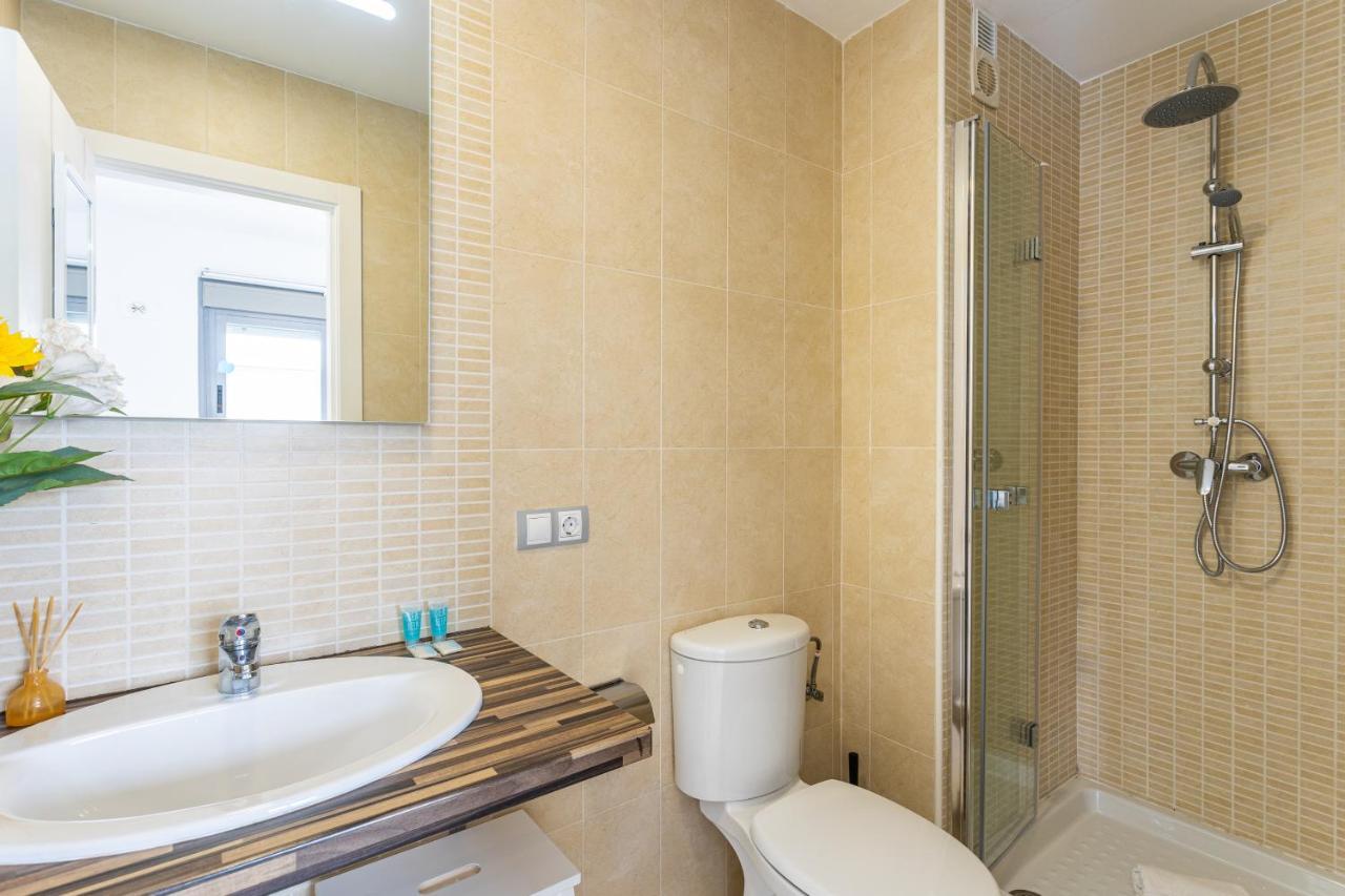 Holidays2Malaga Dos Aceras Apartment ภายนอก รูปภาพ