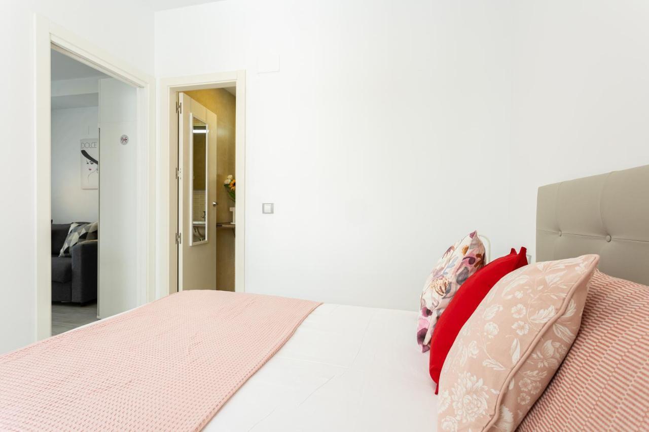 Holidays2Malaga Dos Aceras Apartment ภายนอก รูปภาพ